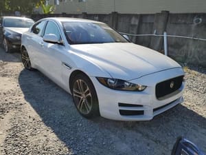 2017 Jaguar Xe