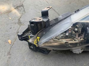 2014 Mazda Mazda3 Headlight