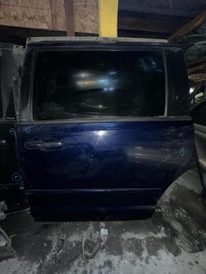 2013 Dodge Caravan Rear Door