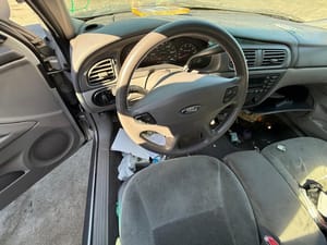2003 Ford Taurus