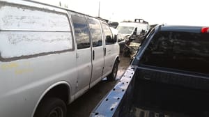 2004 GMC Expr25