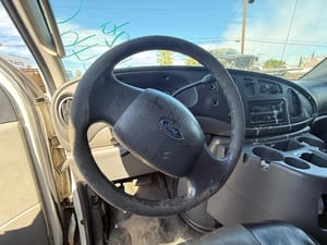 2005 Ford E-350