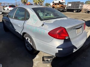 2003 Ford Taurus