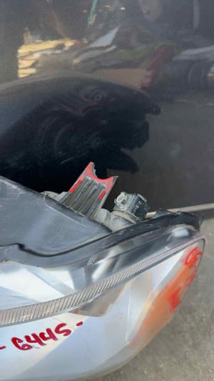 2010 Chrysler Avenger Headlight