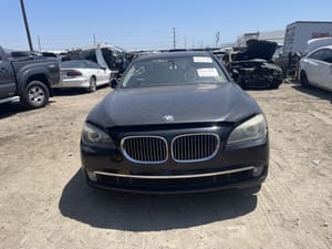2012 BMW 750i