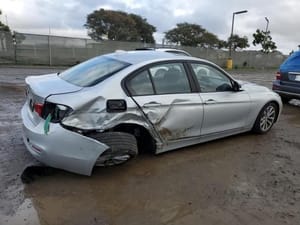 2018 BMW 320i Engine
