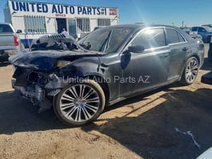 2014 Chrysler 300 Knee, Front