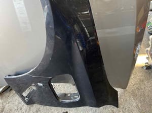 2020 BMW 530i Fender