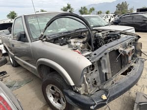 1999 GMC S10s15