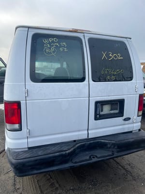 2000 Ford E-250