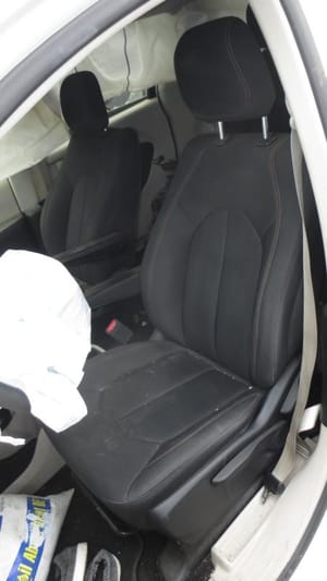 2018 Chrysler Pacifica Front Seat