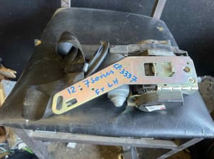 2011 BMW ActiveHybrid 7 Front Seat Belt