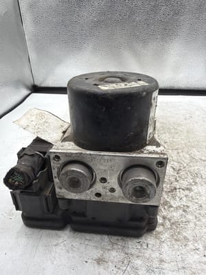 2014 Chrysler Charger ABS Module