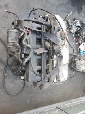 2003 BMW 325i