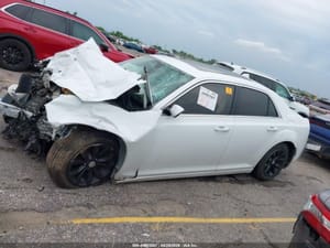 2016 Chrysler 300