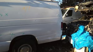 2000 Ford E-250