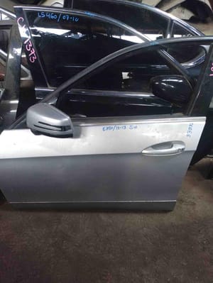 2013 Mercedes Benz E-Class Front Door