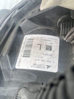 2010 Cadillac Dts Headlight