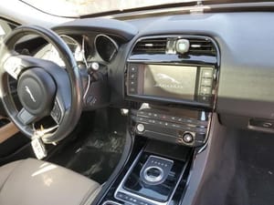 2017 Jaguar Xe