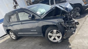 2015 Jeep Compass Front Door