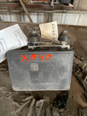 2017 Nissan Versa ABS Module