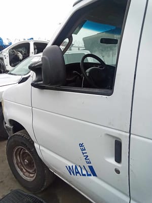 2008 Ford E-250 Front Door