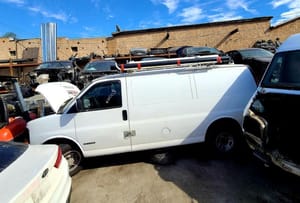 2006 GMC Expr35 Tail Light