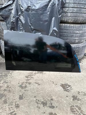 2009 Dodge Caravan Quarter Glass