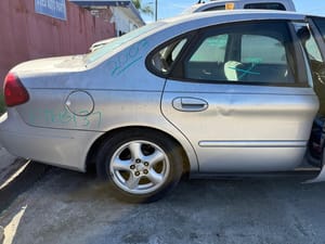2003 Ford Taurus