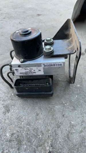 2005 Toyota Sequoia ABS Module