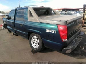2005 GMC Aval15