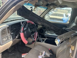2002 GMC Aval15