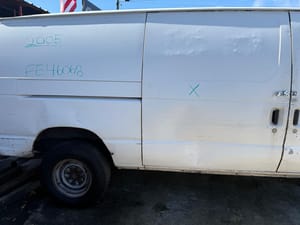 2005 Ford E-350