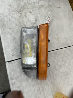 1997 Dodge Durango Headlight