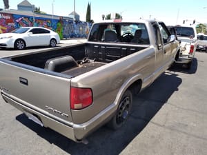 2000 GMC S10s15