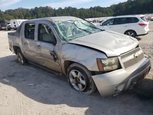2008 GMC Aval15