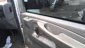 2004 GMC Expr25