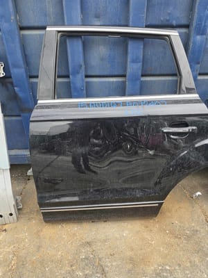 2015 Audi Audiq7 Rear Door