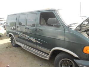 1999 Dodge Dv1500