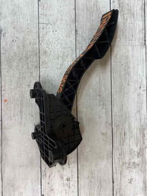 2014 Ford Mustang Pedal