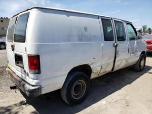 2000 Ford E-350