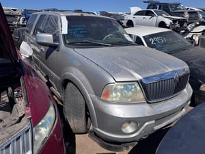 2003 Lincoln Navigator