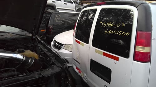 2003 GMC Expr15