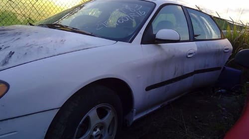 2000 Ford Taurus