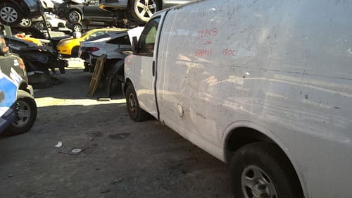 2006 GMC Expr15