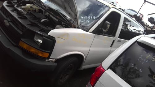 2003 GMC Expr15