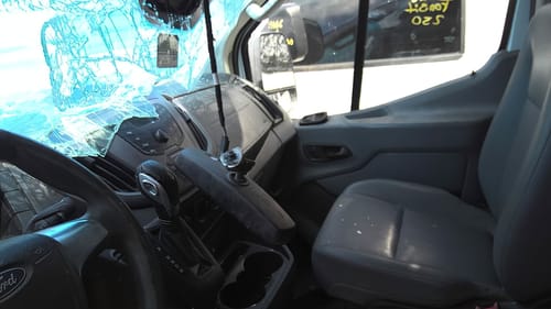 2015 Ford Tra250