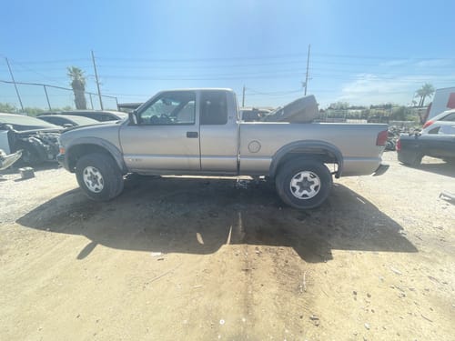 2000 GMC S10s15