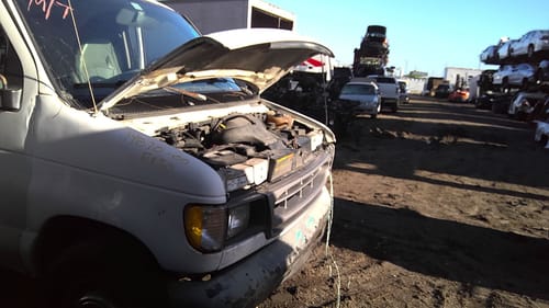 2000 Ford E-250
