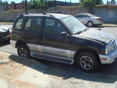 2001 Chevrolet Tracker